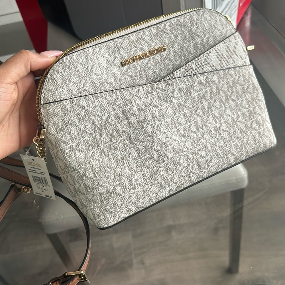 Michael Kors Bag Jet Set Travel Md Dome cross Body Vanilla 35F1GTVC6B